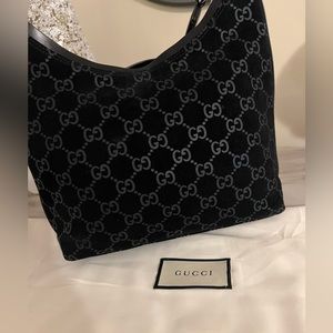 ❣️SOLD❣️Authentic Gucci black suede shoulder bag❣️